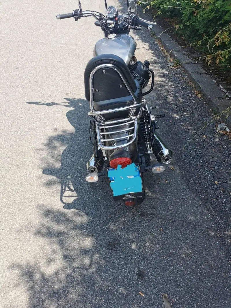 Moto Guzzi V9 Roamer (2021 - 24) (3)