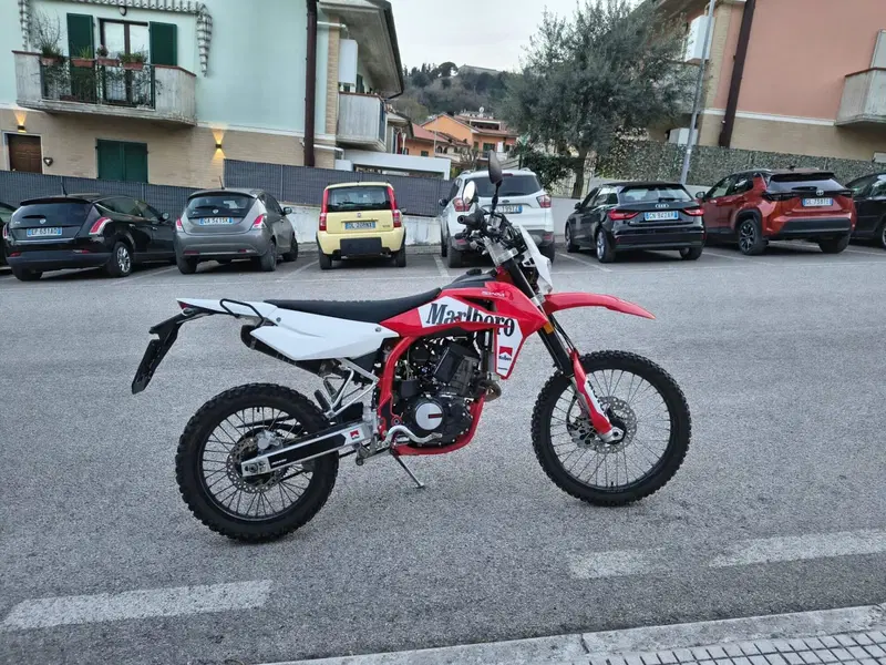 Swm RS 125 R (2021 - 23)