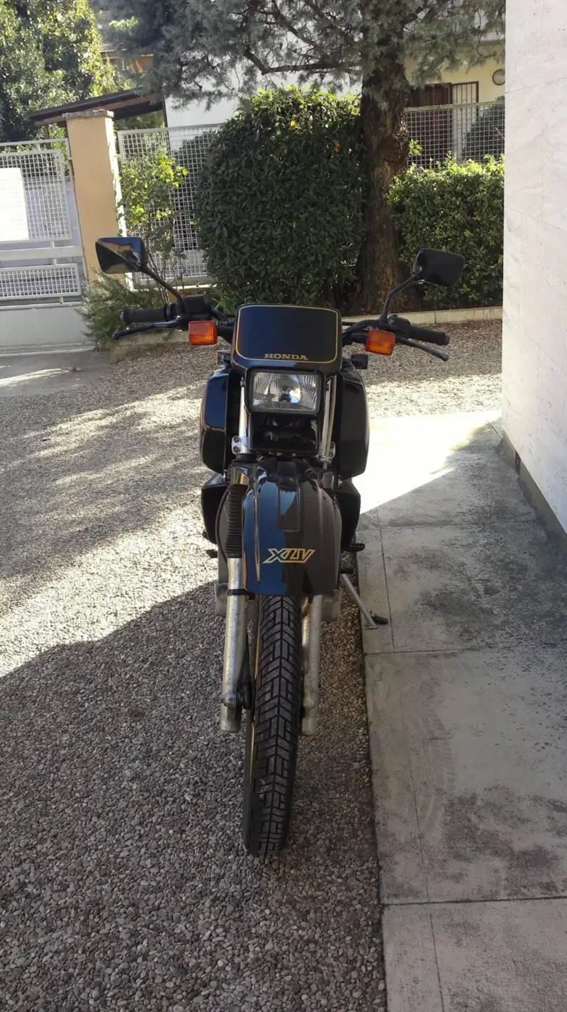 Honda XLV 750 R (2)