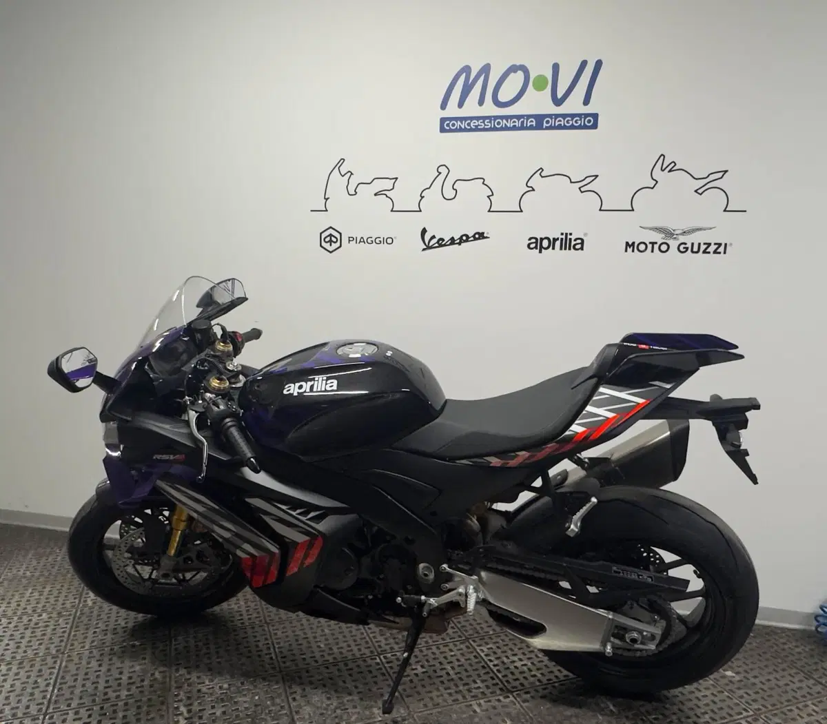 Aprilia RSV4 1100 Factory (2025 - 26) (2)
