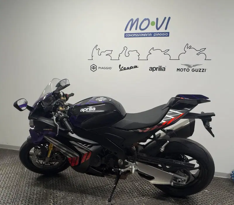 Aprilia RSV4 1100 Factory (2025 - 26) (2)
