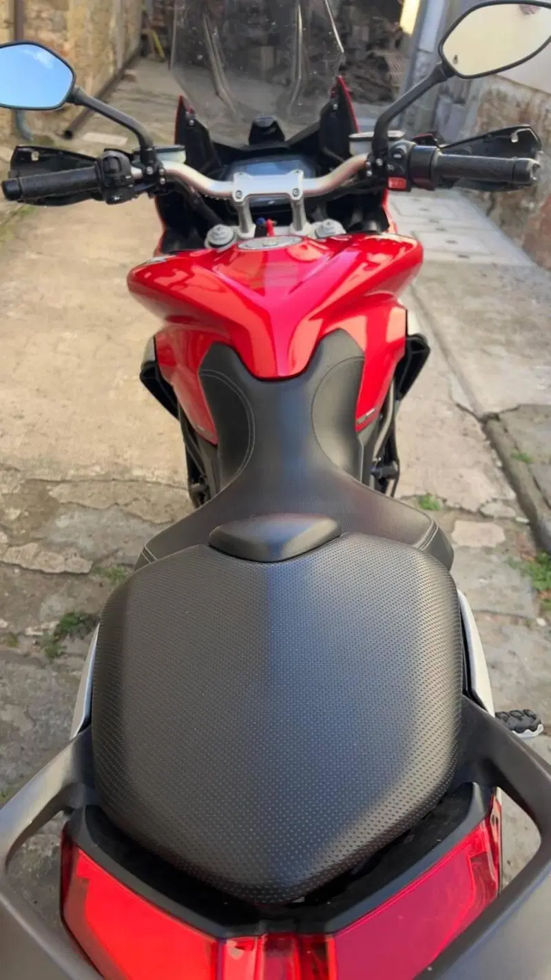 MV Agusta Turismo Veloce 800 (2014 - 16) (3)