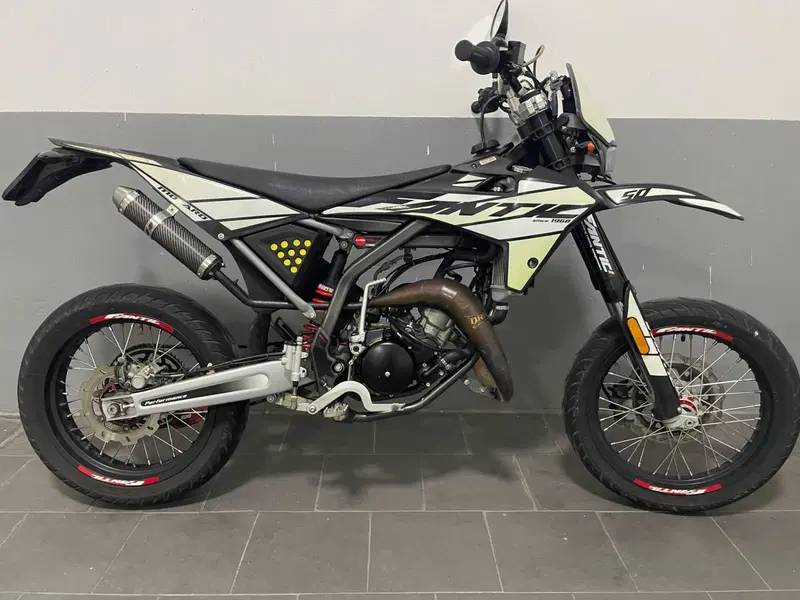 Fantic Motor Motard 50 M Performance 2t (2019) (2)