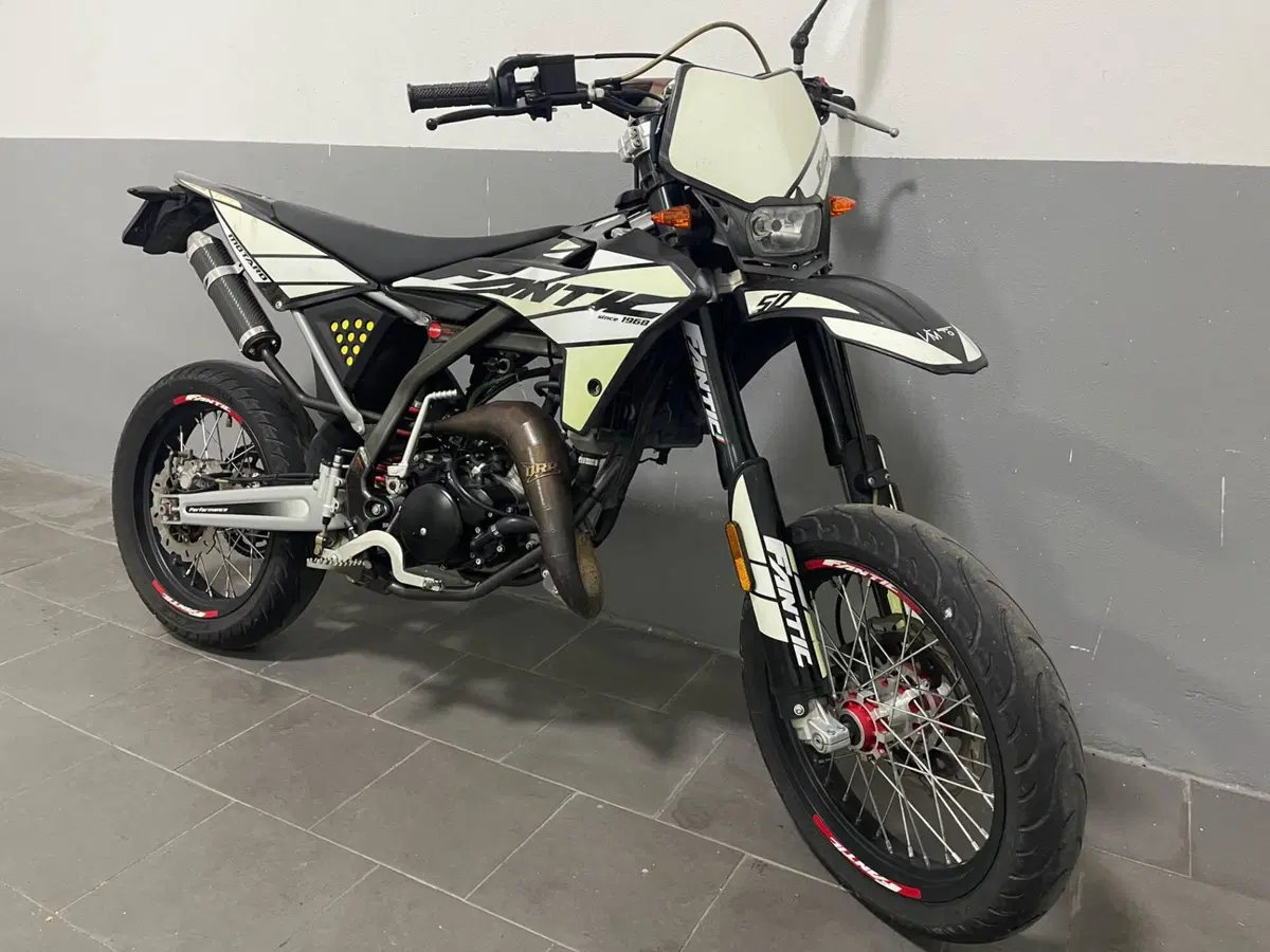 Fantic Motor Motard 50 M Performance 2t (2019) (3)