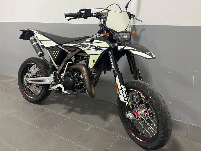 Fantic Motor Motard 50 M Performance 2t (2019) (3)