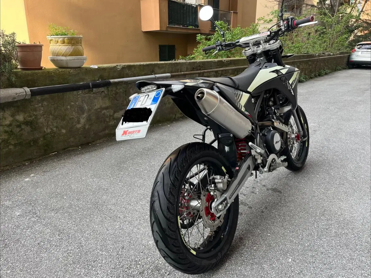Fantic Motor XMF 125 Motard Performance 4T (2023 - 24) (3)