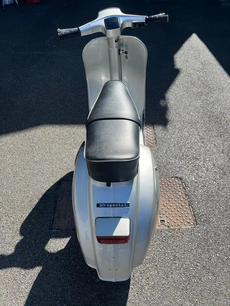 Vespa 50 Special (4)