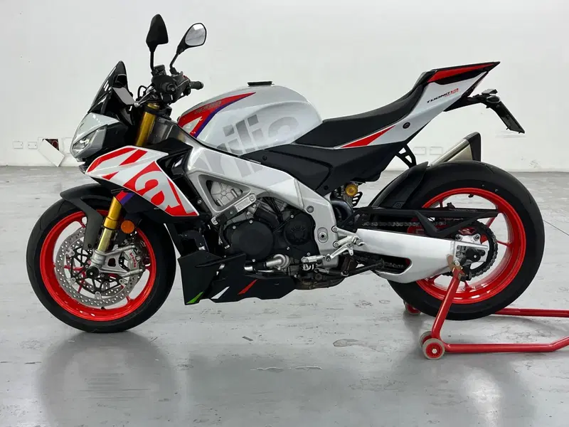 Aprilia Tuono V4 Factory Speed White (2023 - 24) (3)
