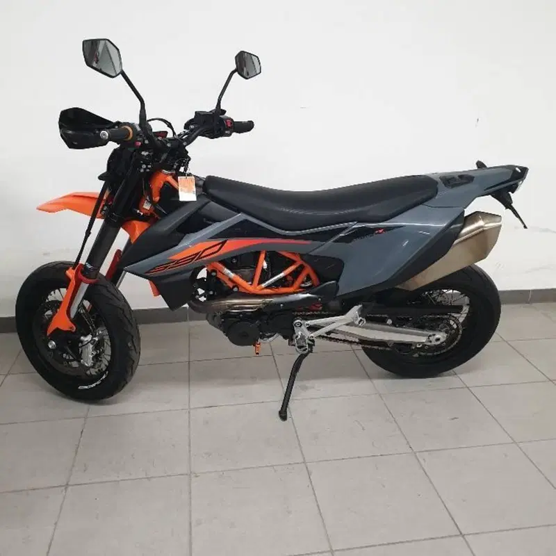 KTM 690 SMC R (2021 - 22)