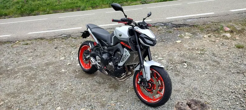 Yamaha MT-09 (2017 - 20) (3)