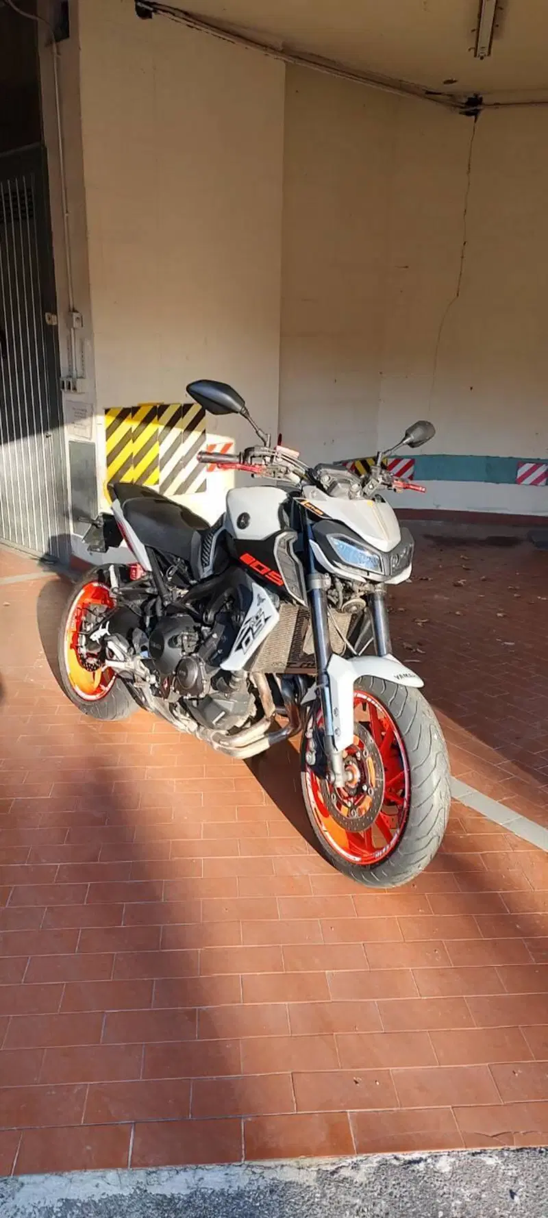 Yamaha MT-09 (2017 - 20) (5)