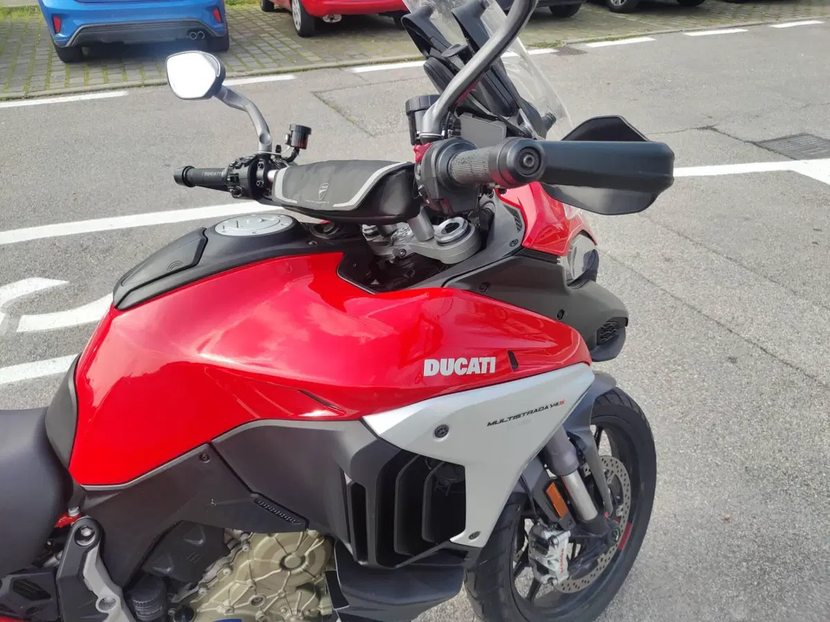 Ducati Multistrada V4 S (2021 - 24) (4)