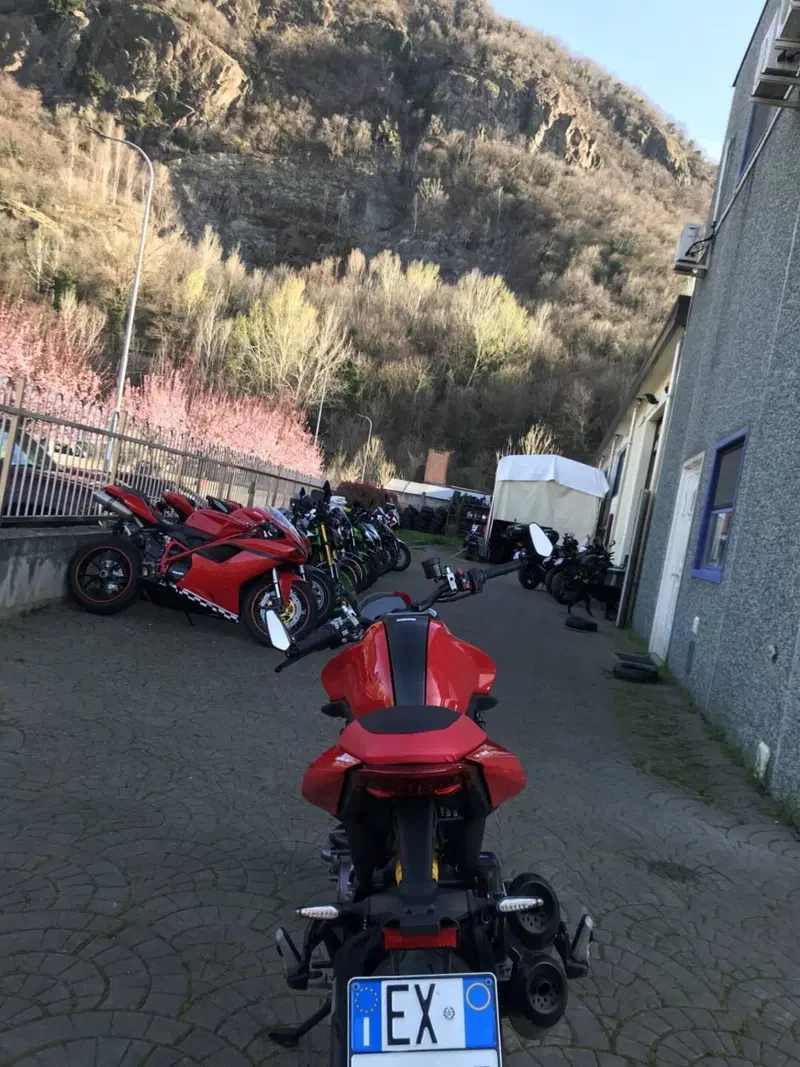 Ducati Monster 937 (2021 - 25) (4)