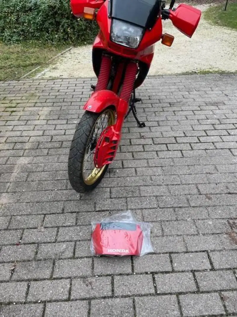 Honda NX 650 Dominator (1988 - 90) (5)