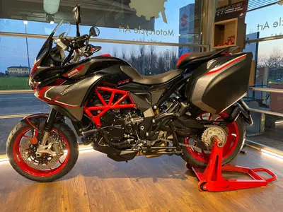 MV Agusta Turismo Veloce 800 RC SCS (2021 - 22) usata