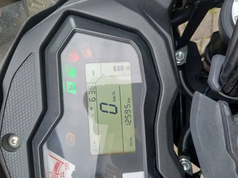 Benelli 502 C (2021 - 25) (3)