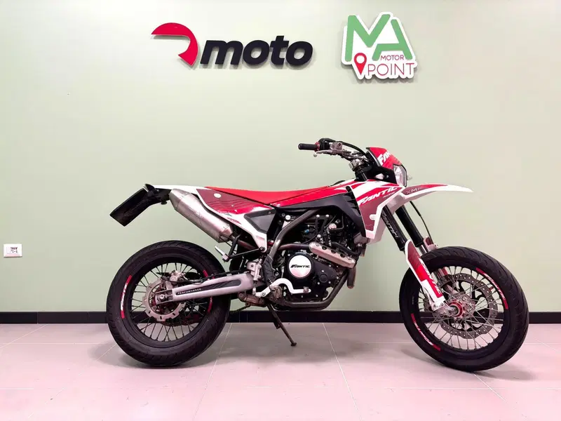 Fantic Motor XMF 125 Motard Performance 4T (2023 - 24) (2)