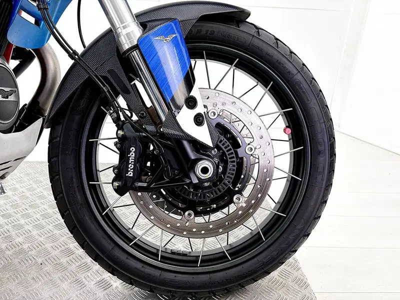 Moto Guzzi V85 TT Evocative Graphics (2021 - 23) (12)