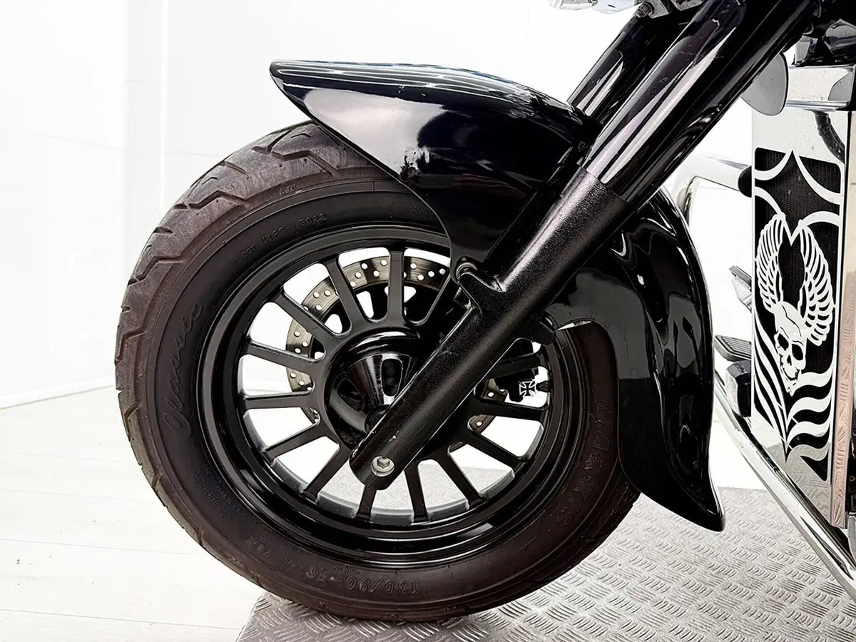 Suzuki Intruder 800 C B (2015 - 17) (13)
