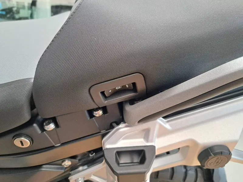 Bmw R 1300 GS Adventure ASA (2025 - 26) (4)