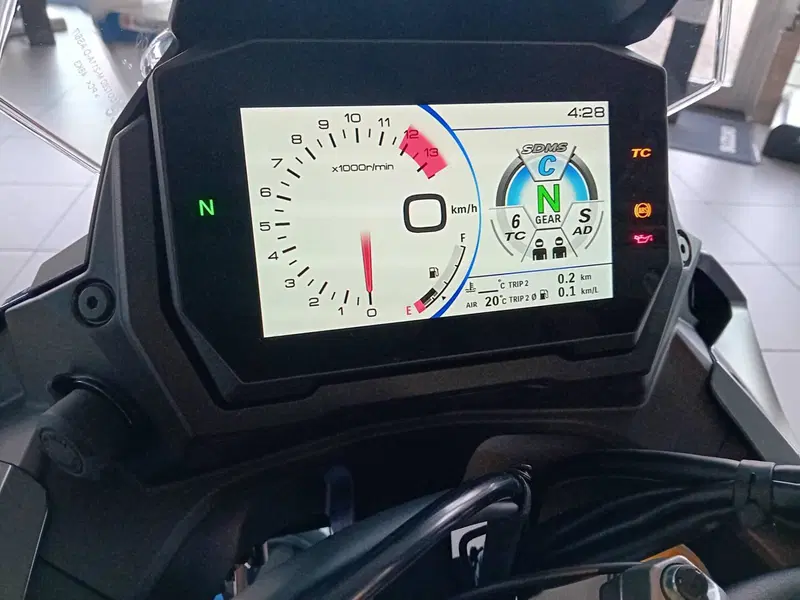 Suzuki GSX-S1000GX (2024 - 26) (7)