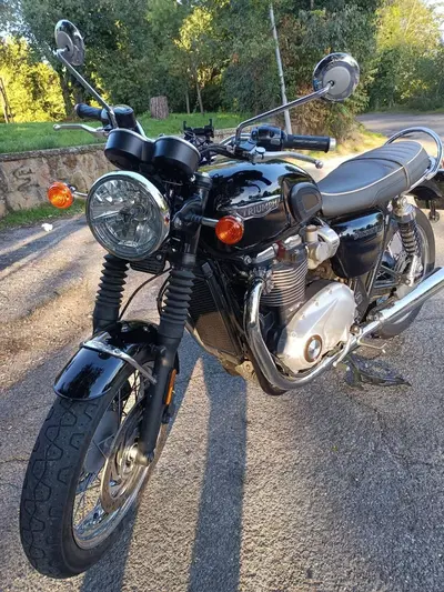 Triumph Bonneville T120 Black (2017 - 20) usata