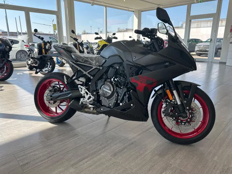 Suzuki GSX-8R (2024 - 26)