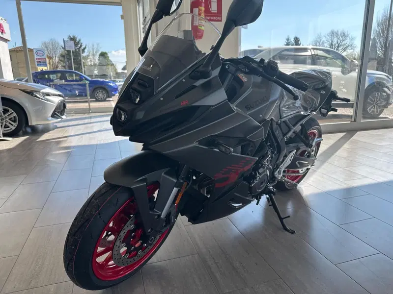 Suzuki GSX-8R (2024 - 26) (2)