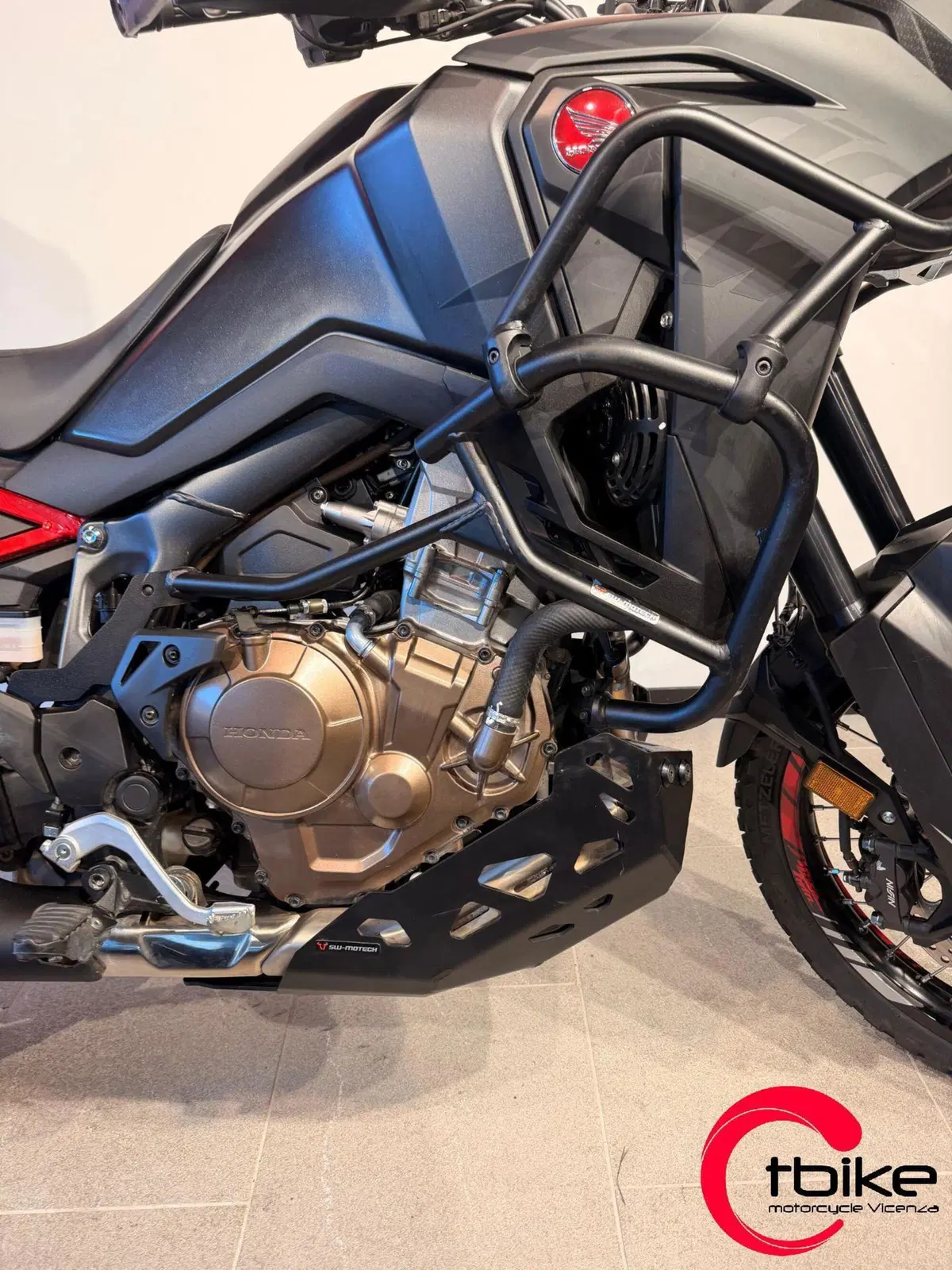 Honda Africa Twin CRF 1100L Urban (2022 - 23) (3)