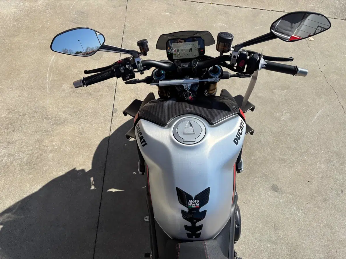 Ducati Streetfighter V4 1100 SP (2022) (10)