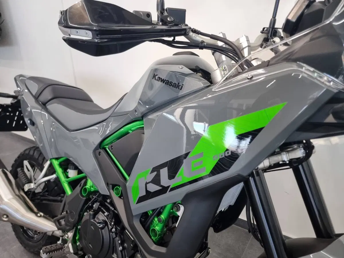 Kawasaki KLE 500 SE (2026) (3)