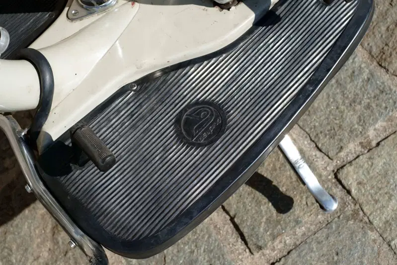 Motom Delfino 160 (7)