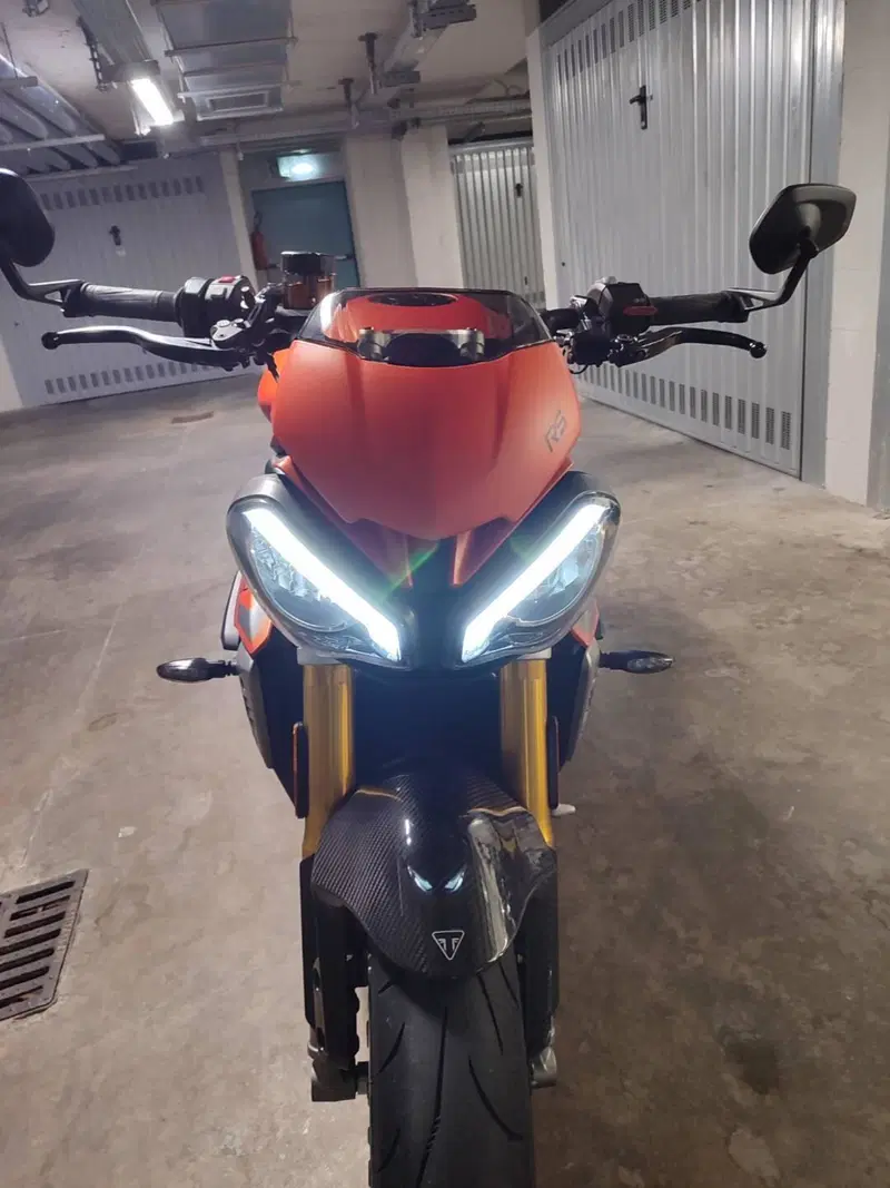 Triumph Speed Triple 1200 RS (2021 - 24) (4)