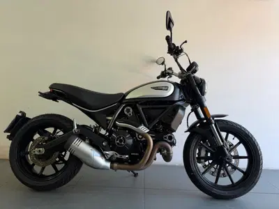Ducati Scrambler 800 Icon Dark (2021 - 22) usata