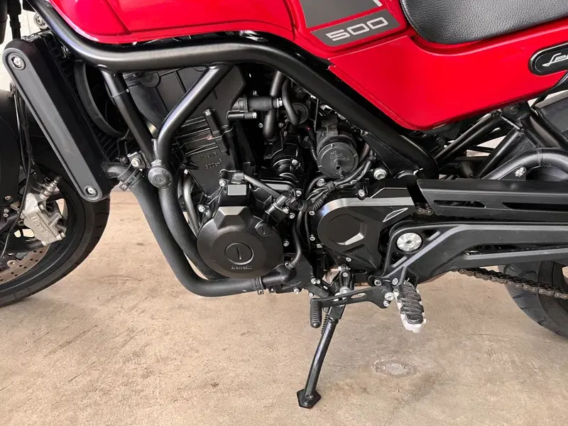 Benelli Leoncino 500 (2021 - 25) (4)