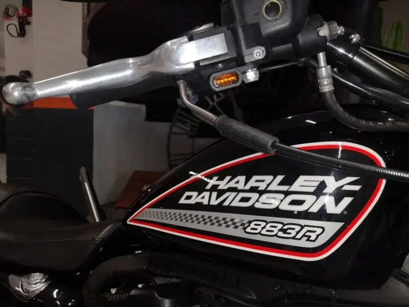 Harley-Davidson 883 R (2008 - 16) - XL 883R
