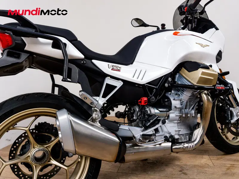 Moto Guzzi V100 Mandello (2022 - 24) (3)