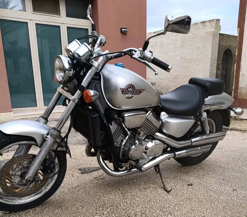 Honda VF 750 C (1985 - 01)