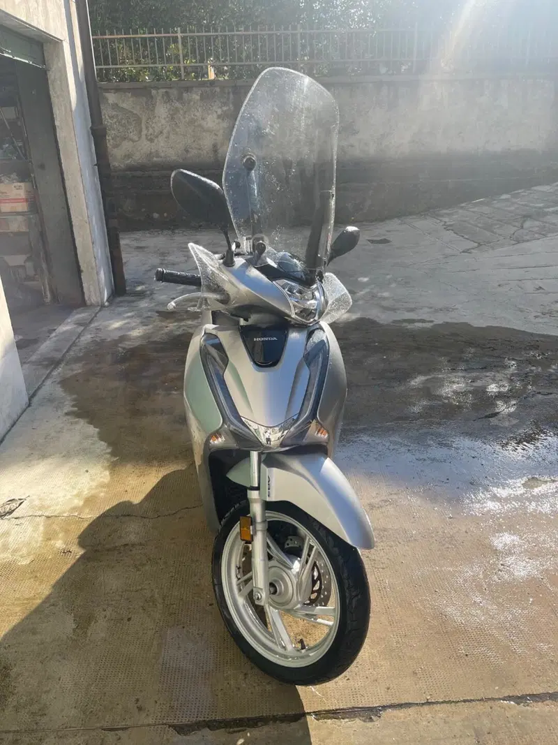 Honda SH 125i (2017 - 19) (8)