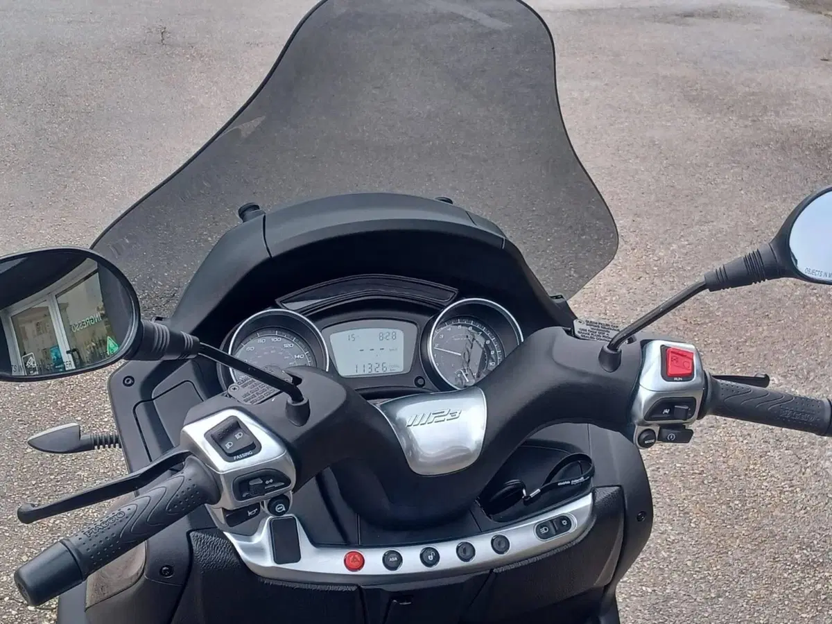 Piaggio MP3 400 ABS Hpe (2021 - 22) (8)