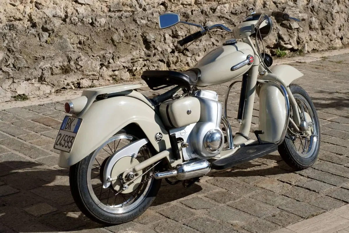 Motom Delfino 160 (3)