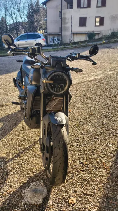 Zontes ZT350-GK (2022 - 26) usata