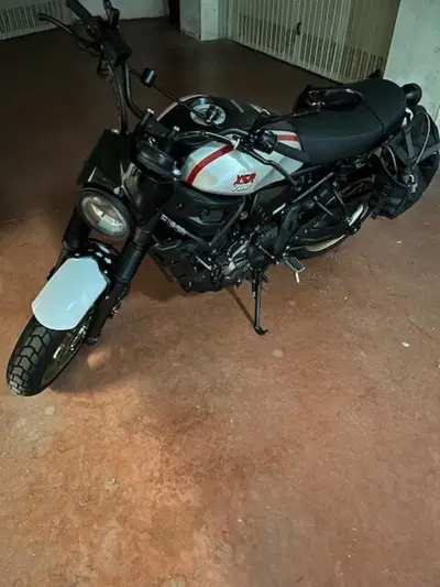 Yamaha XSR 700 XTribute (2022 - 24) usata