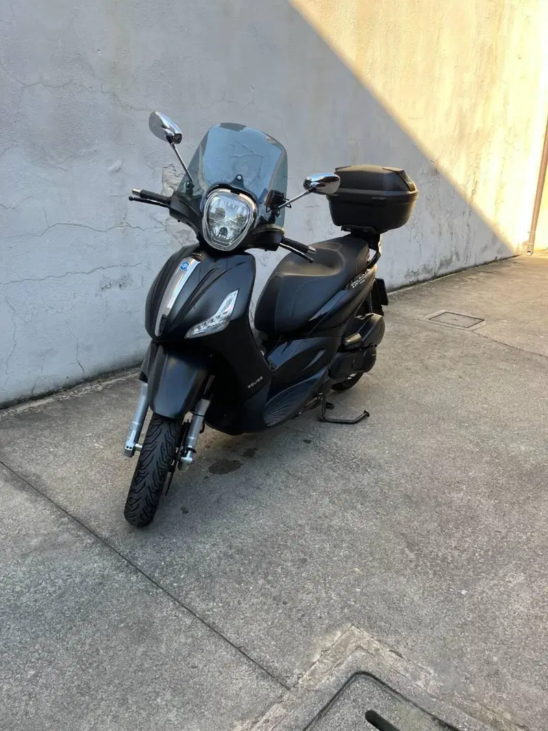 Piaggio Beverly 300 i.e. Police ABS-ASR (2017 - 20) (7)