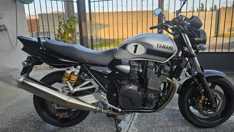 Yamaha XJR 1300 (2006 - 14) (5)