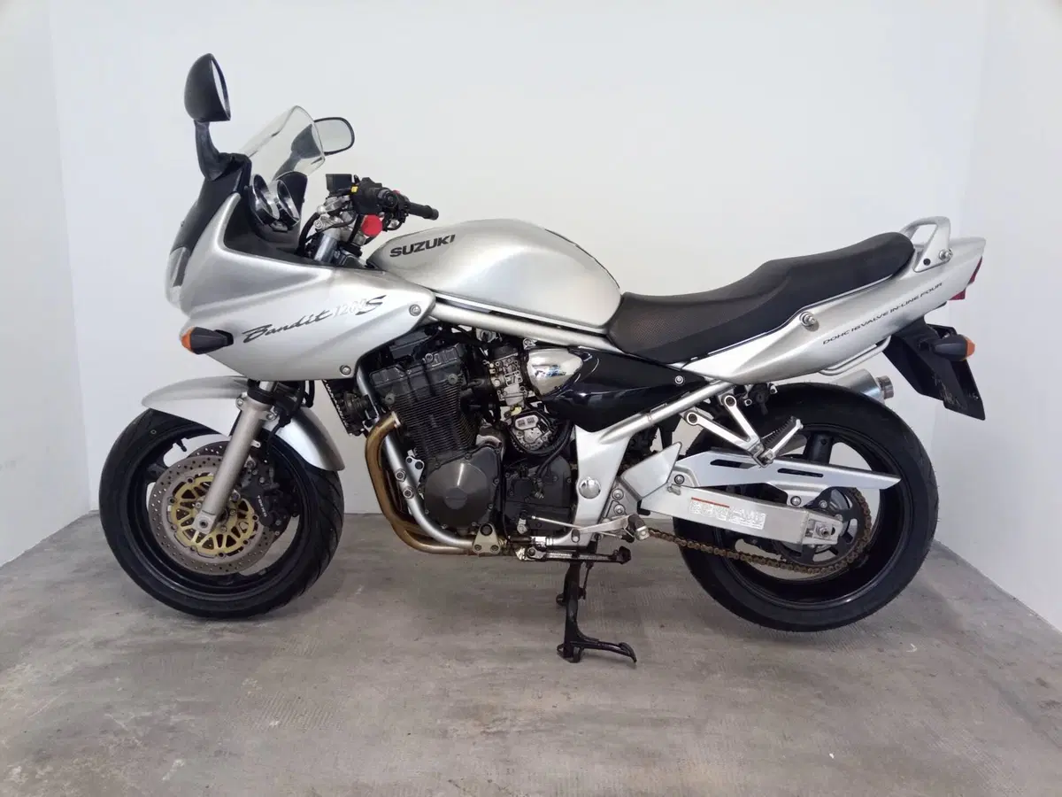 Suzuki GSF 1200 Bandit S (2001 - 06) (3)