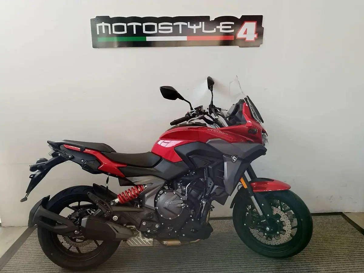 Cyclone RX650 (2025 - 26)