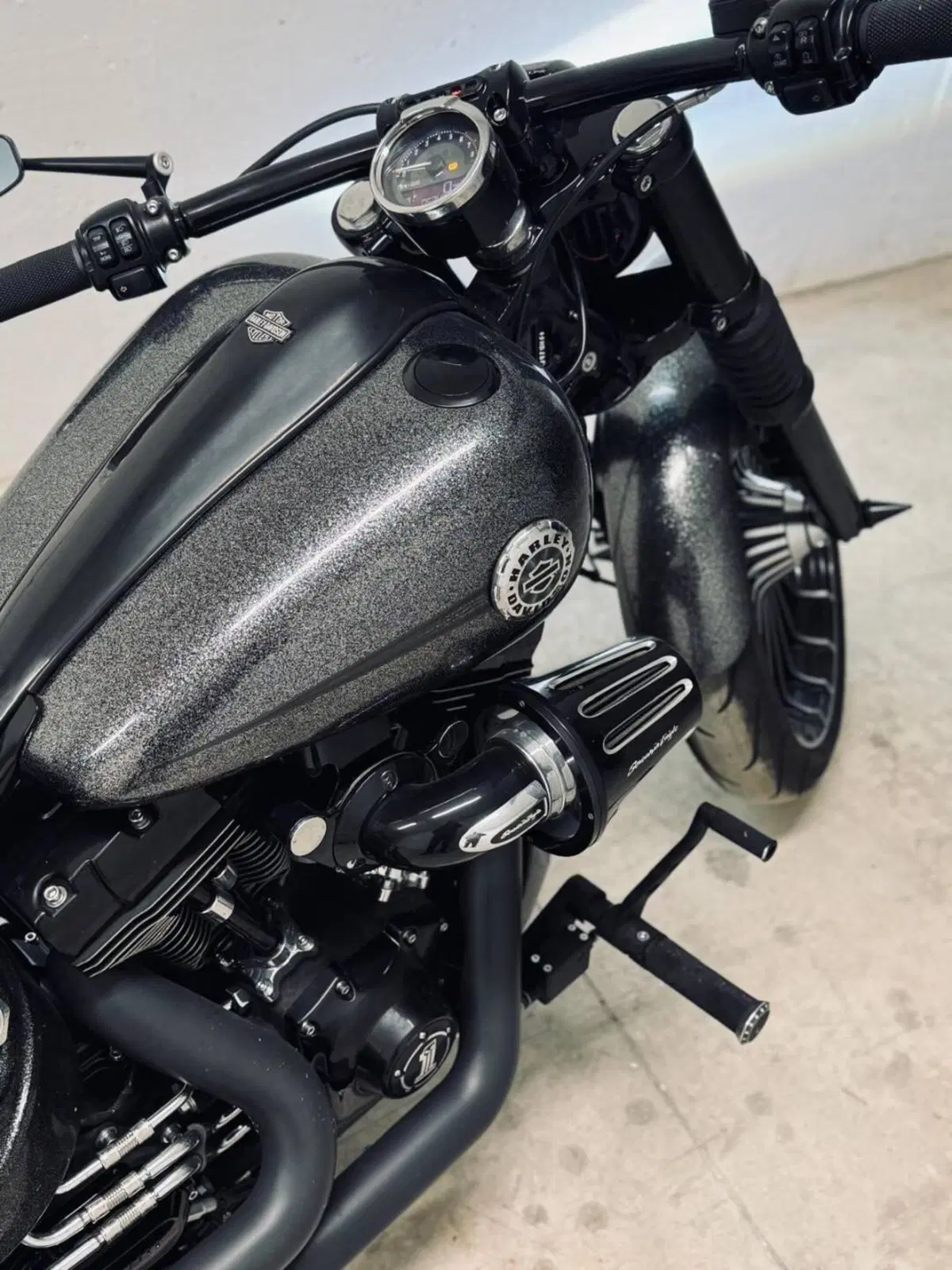 Harley-Davidson Breakout (2021 - 22) (6)
