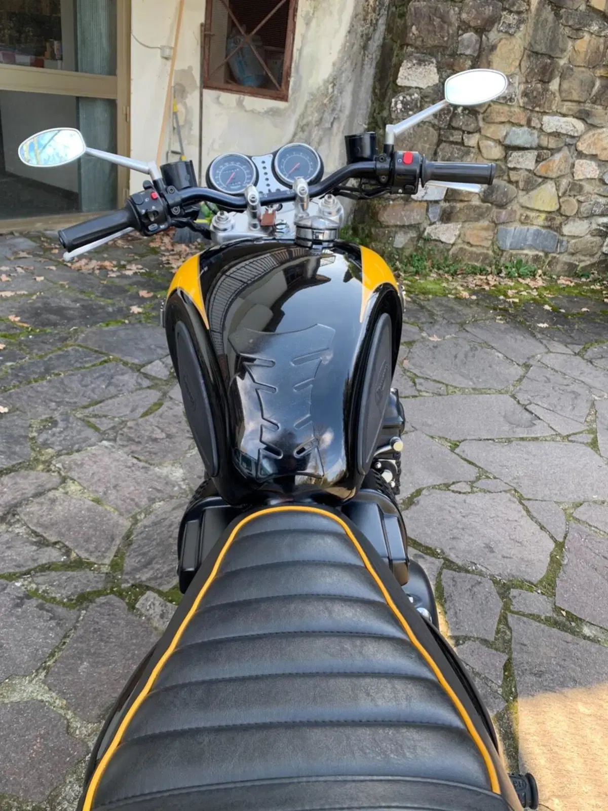 Triumph Thunderbird 900 Sport (2003 - 04) (4)
