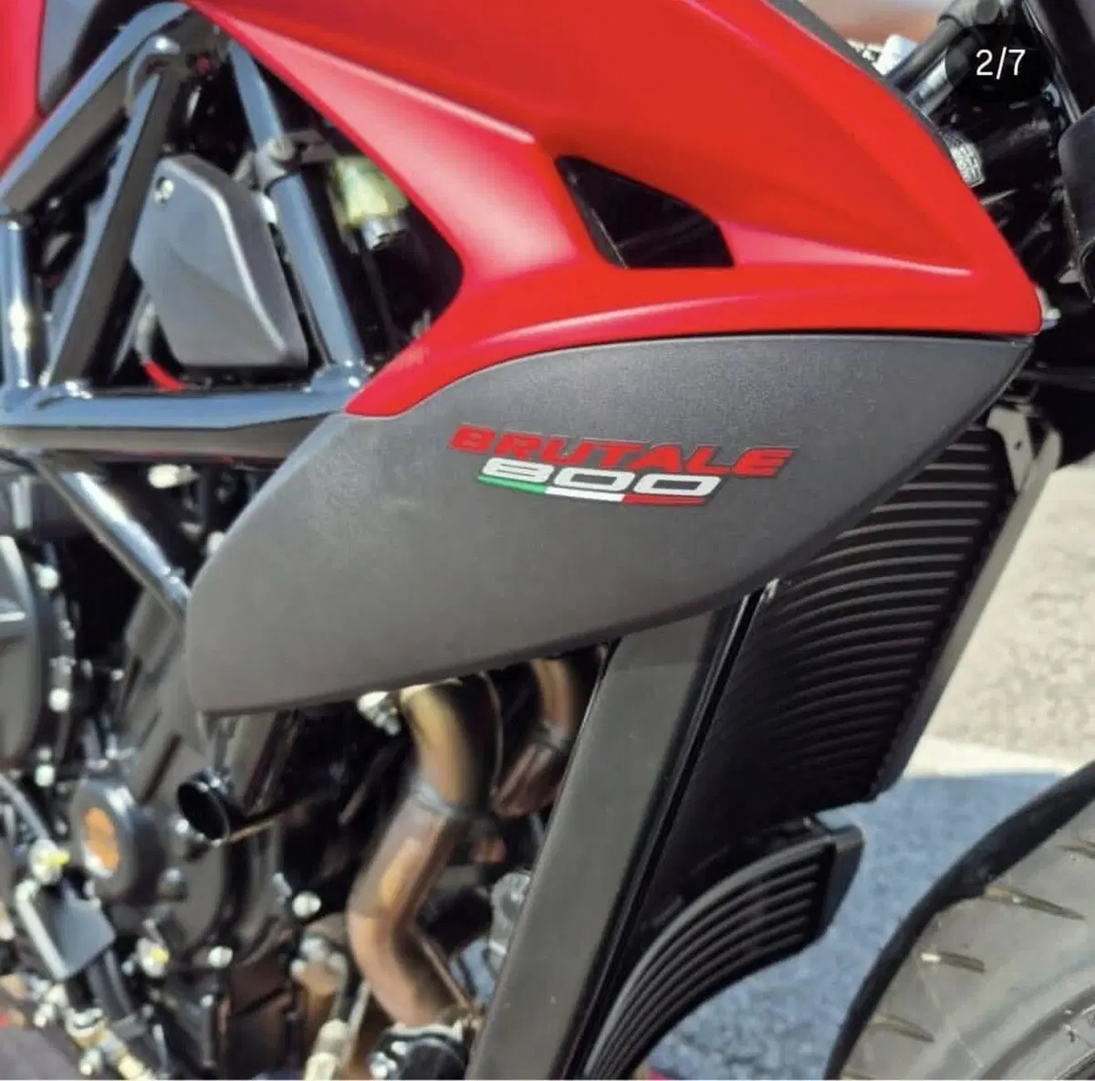 MV Agusta Brutale 800 Rosso (2021 - 23) (2)
